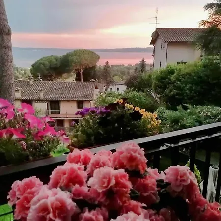 La Perla Di Trevignano Апартаменты *